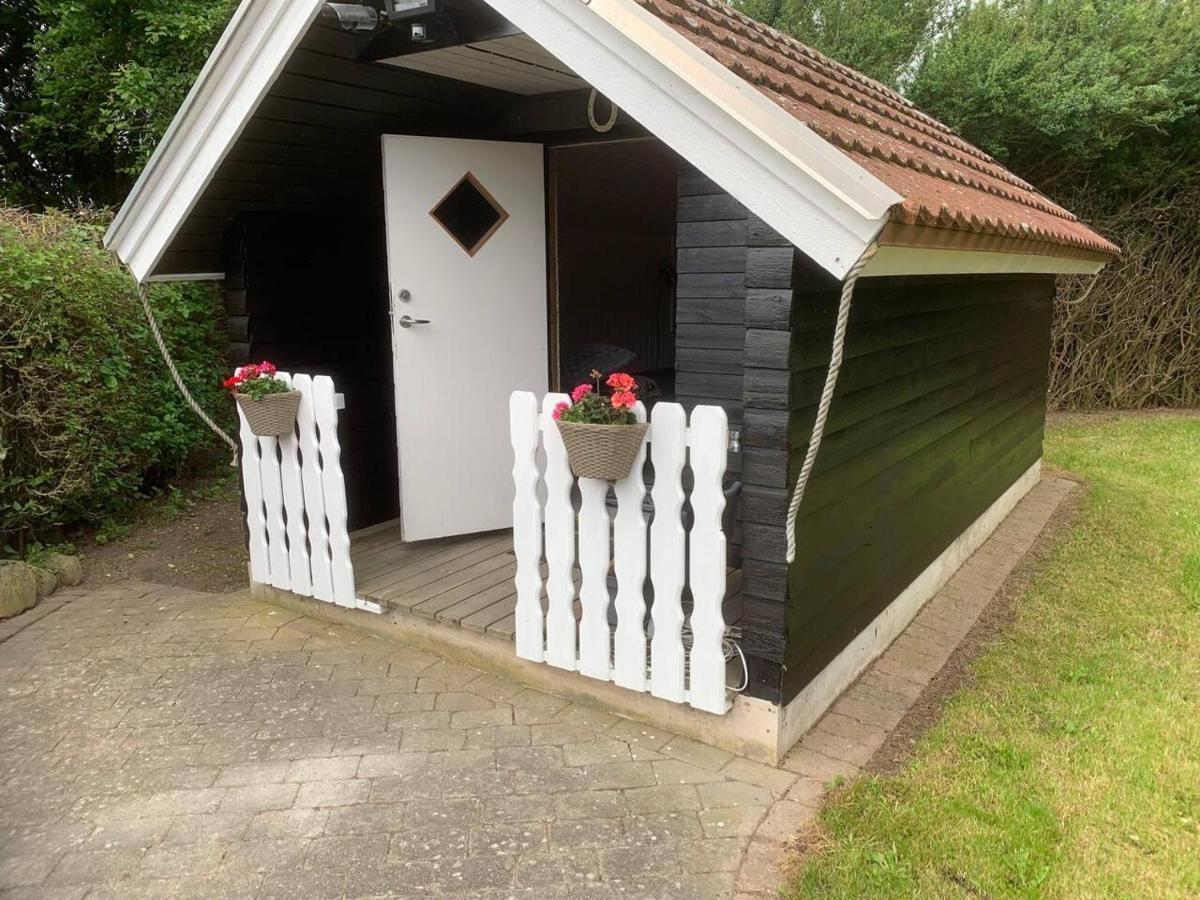 Stunning Romantik Cabin Close To Baltic Sea Villa Idestrup Kültér fotó