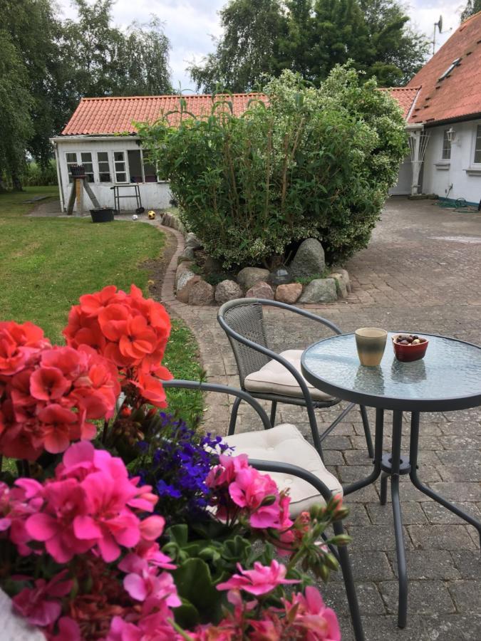 Stunning Romantik Cabin Close To Baltic Sea Villa Idestrup Kültér fotó